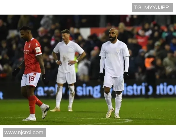 足总杯惊现冷门曼联与阿森纳鏖战至平局绝杀瞬间引发全场沸腾